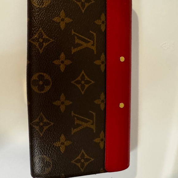 LV Pallas Wallet in Cerise - Picture 4 of 7